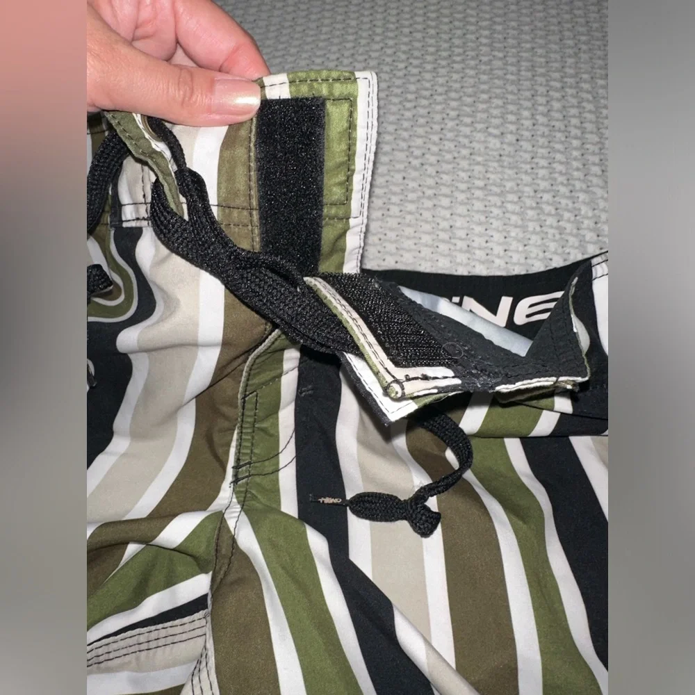 O’Neill Board Shorts men’s Size 31‎ Swim